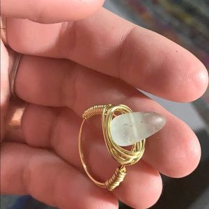 size 8 gold and sea glass ring